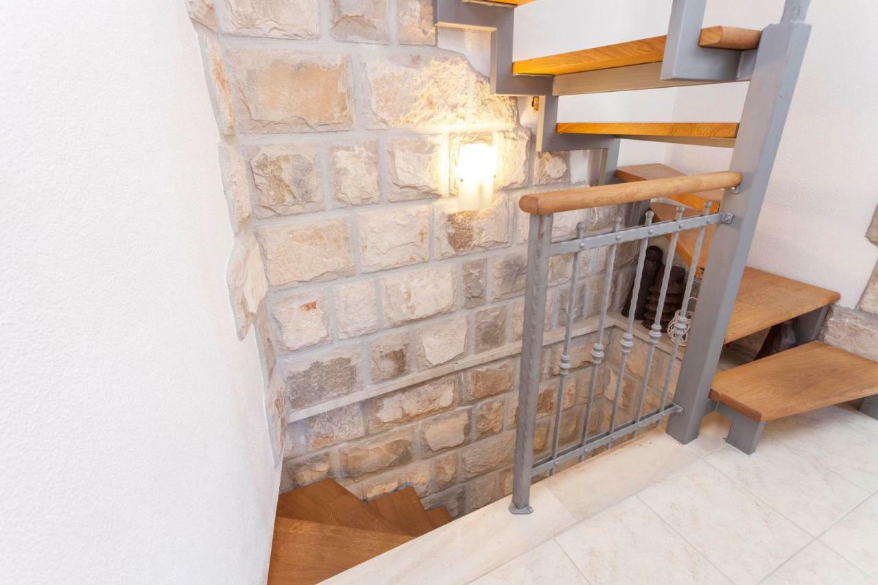Holiday Home Lavanda Grubisic Tučepi Eksteriør bilde
