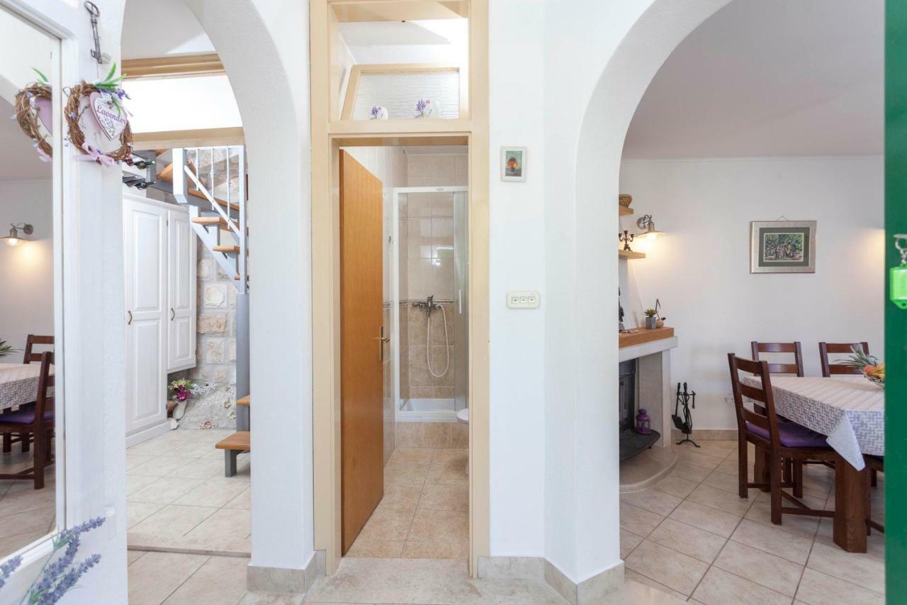 Holiday Home Lavanda Grubisic Tučepi Eksteriør bilde