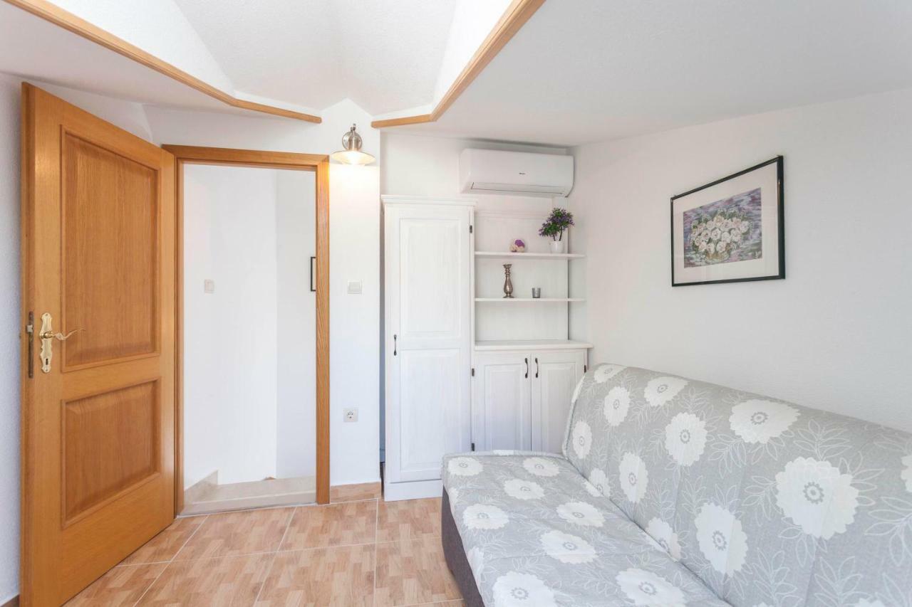 Holiday Home Lavanda Grubisic Tučepi Eksteriør bilde